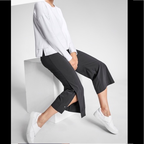 Athleta Navy Blue Tribeca Size 4 Rare Mid Rise Semi-Fitted Crop Pants - Picture 8 of 9